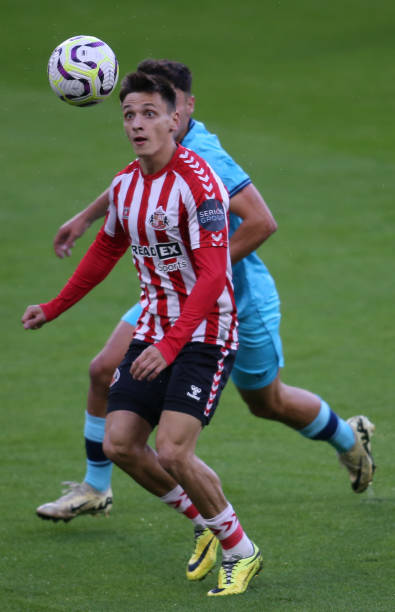 也为所有在 也为所有在