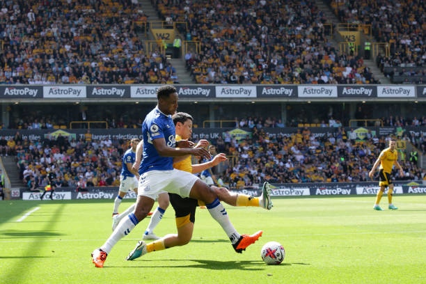 球数都远低 球数都远低