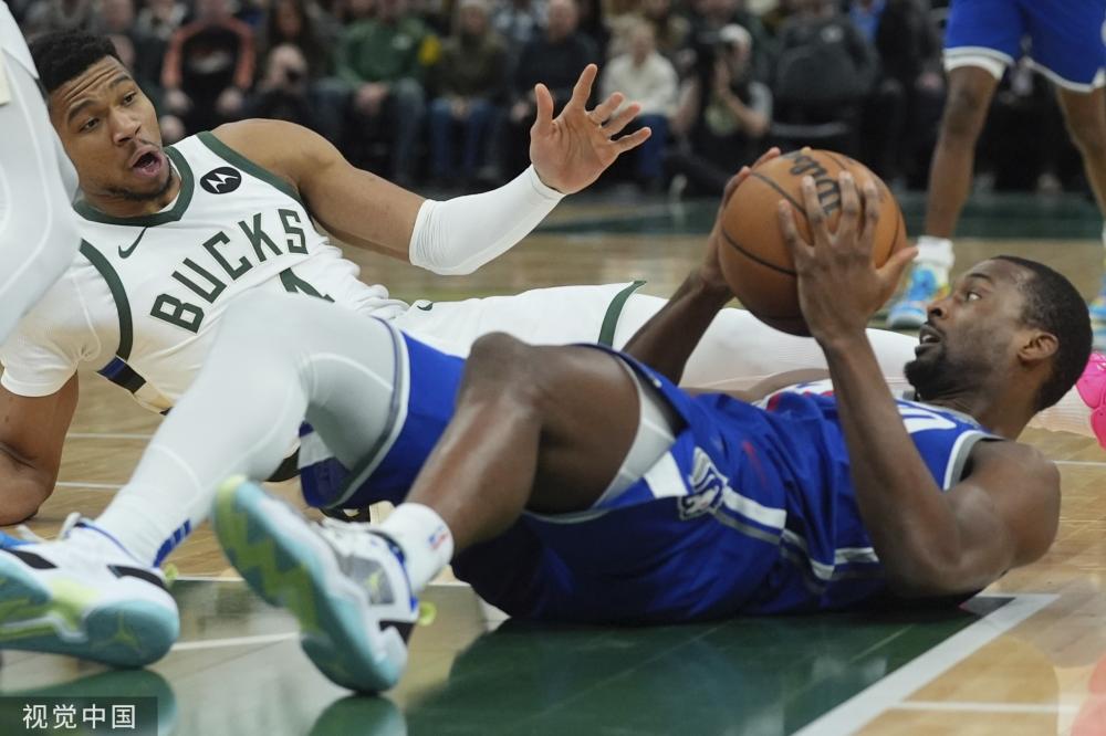 助球队争夺 助球队争夺